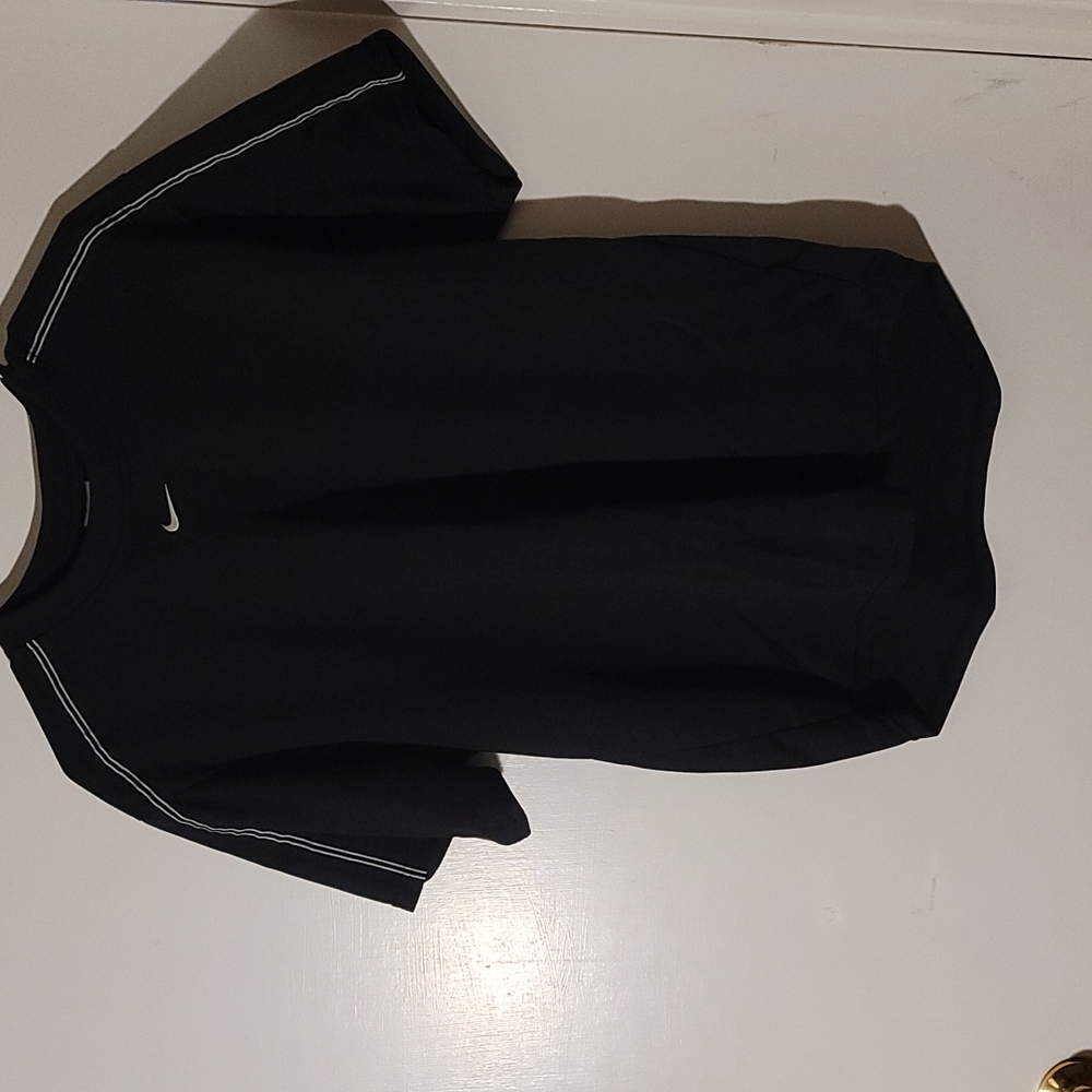 Short sleeve nike shirt